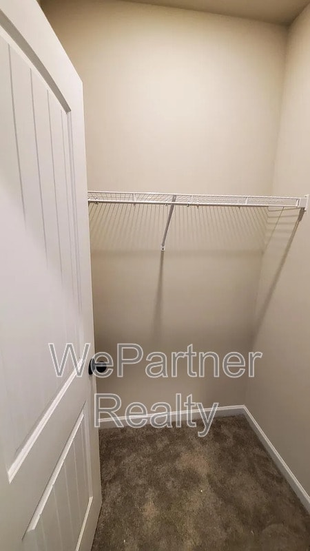 Building Photo - 1055 Bayrose Cir