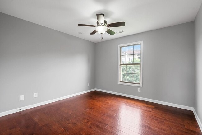 Building Photo - Pet Friendly Four Bedroom!