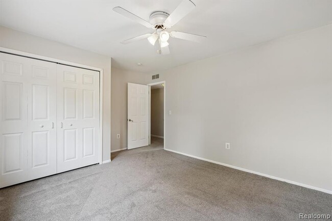Building Photo - 7302 Parkway Ct