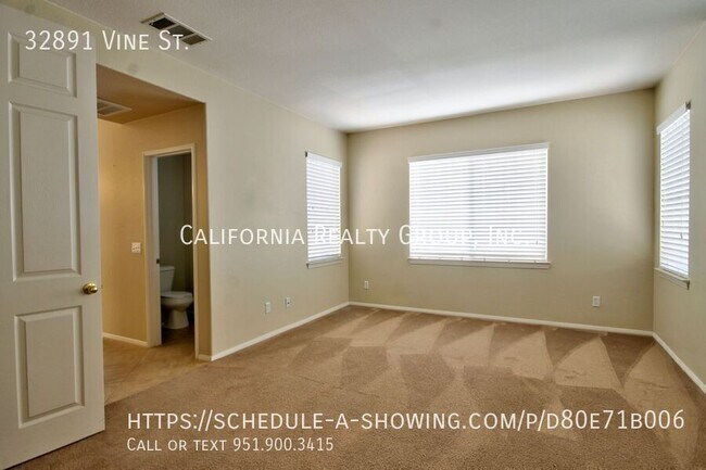 Building Photo - 32891 Vine St