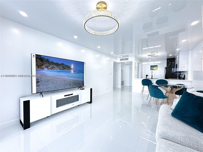 Building Photo - 501 Three Islands Boulevard