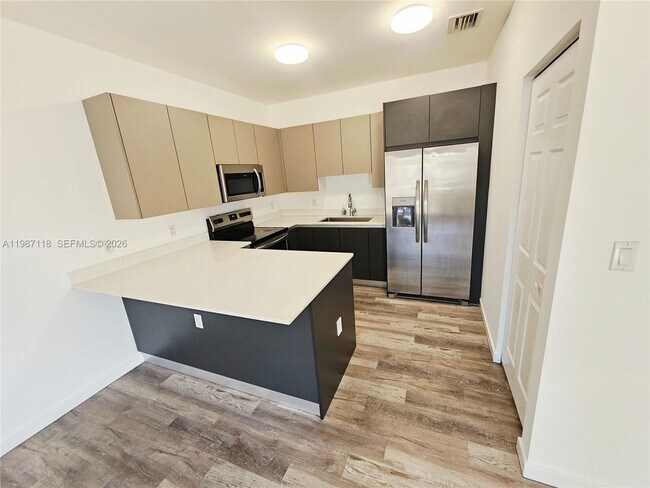Building Photo - 127 NE 184th Terrace