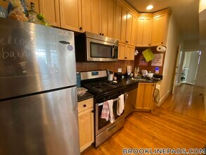 Building Photo - 69 Babcock St