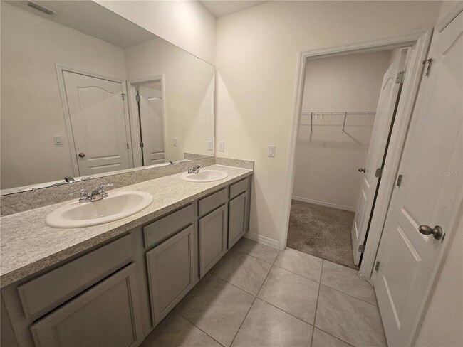 Building Photo - 1097 Blue Jay Dr