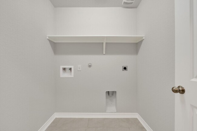 Building Photo - Charming 4-Bedroom Home in Redbird Ranch – Resort-Style Amenities & Prime Location!