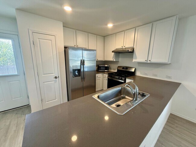Building Photo - 6679 Cibolo Springs