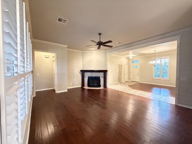Building Photo - 4-bedroom property in a fantastic North Edmond