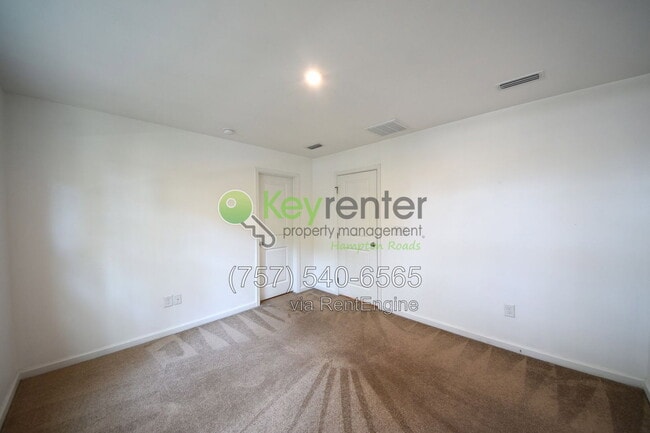 Building Photo - 49 Manilla Cir