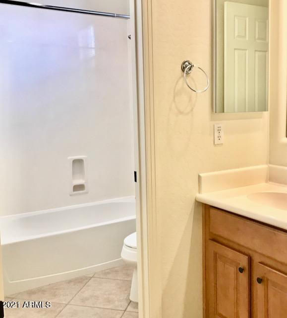 Building Photo - 14313 W Alvarado Dr