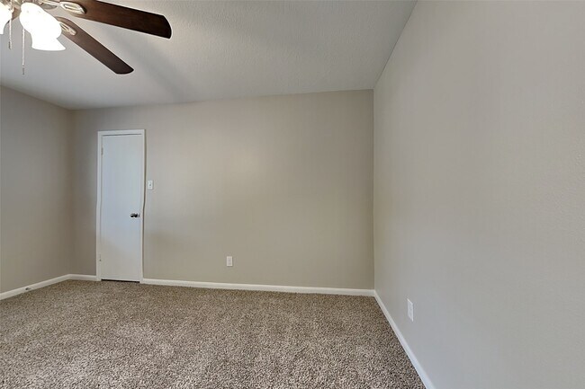 Building Photo - 14334 Cypress Valley Dr