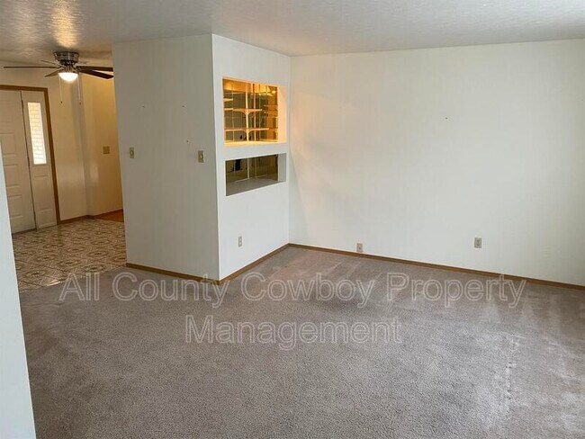 Building Photo - 3307 Hynds Blvd