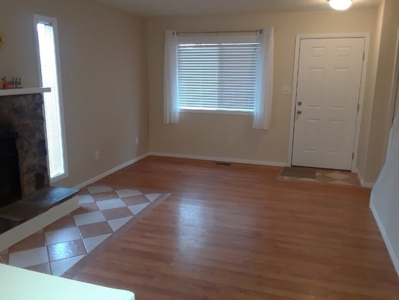 Building Photo - 1854 Zebulon Dr