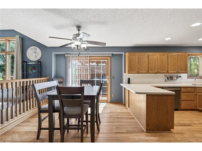 Building Photo - 4133 Sunset Trail N