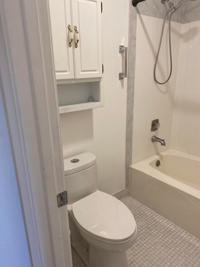 Building Photo - 1121 Cactus Terrace