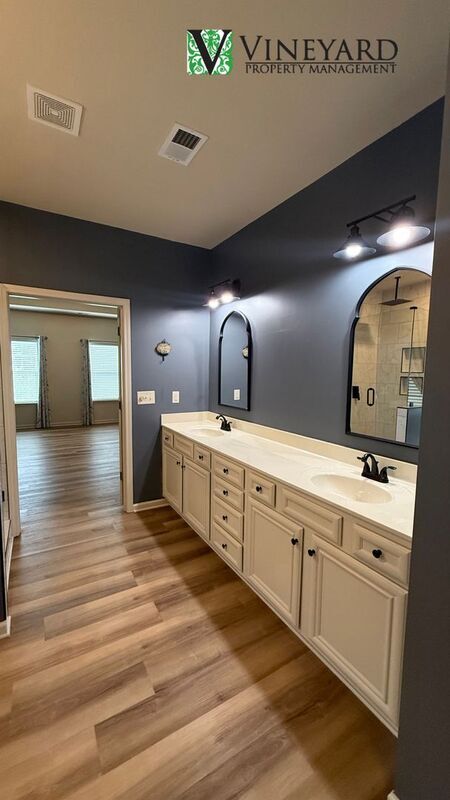 Building Photo - 303 Cherokee Reserve Ct