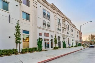 Building Photo - 1048 Monroe St