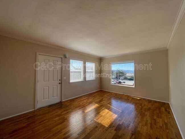 Building Photo - 1234 Circle Ave