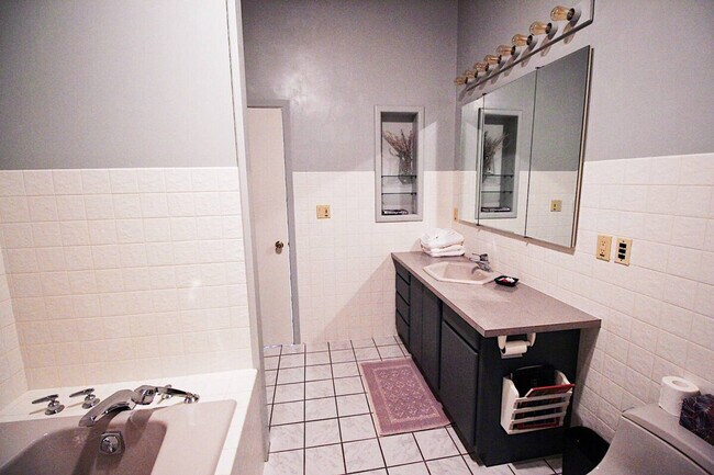 Building Photo - 783 MT-2