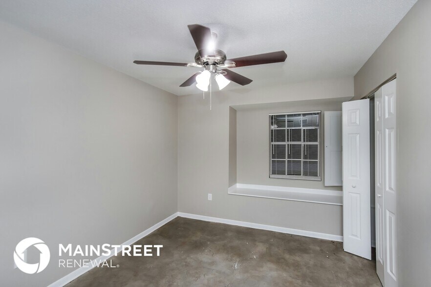 Building Photo - 862 Lance St