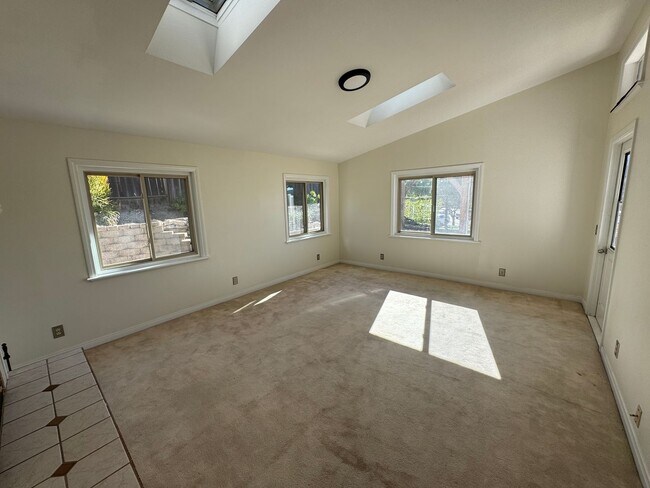 Building Photo - Hilton Head 3 Bedroom Home