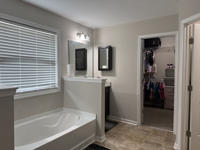 Building Photo - 261 Sapwood Wy