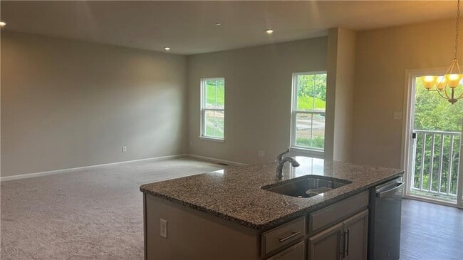 Building Photo - 445 Greenwood Dr