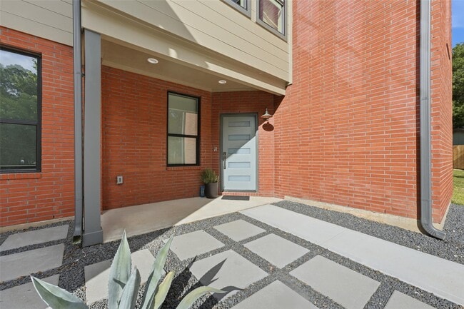 Building Photo - 12204 Hairston Cir