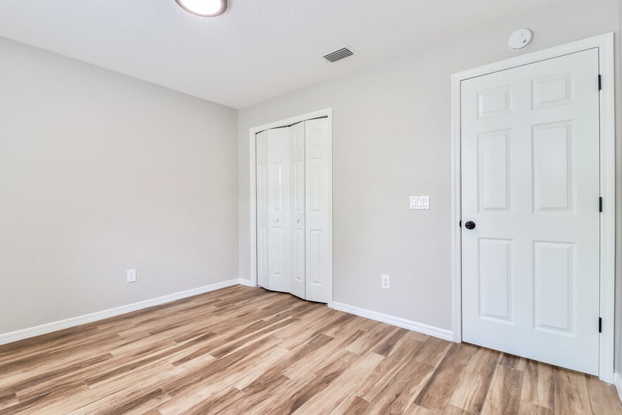 Building Photo - 1318 Brahma Dr