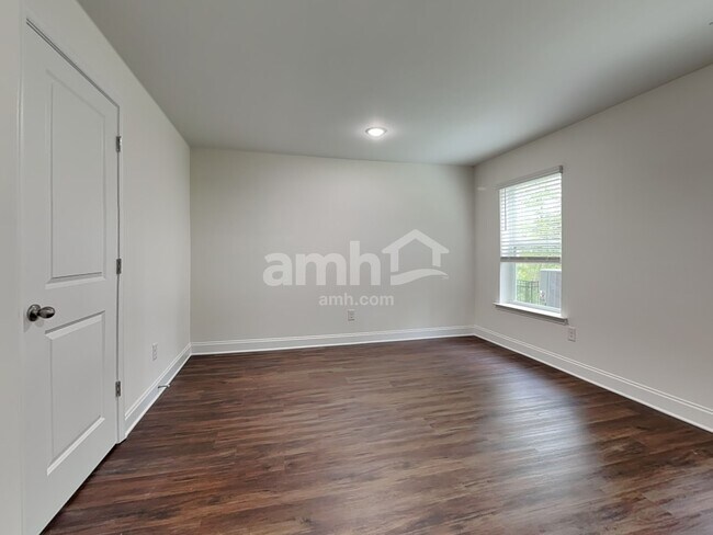 Building Photo - 14026 Belle Mont Dr