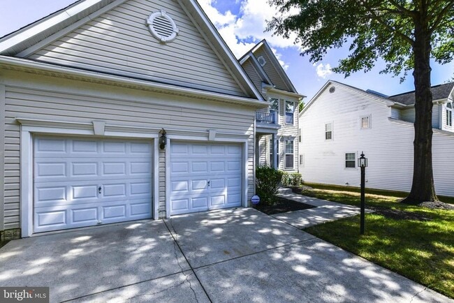 Building Photo - 13003 Belle Meade Trace