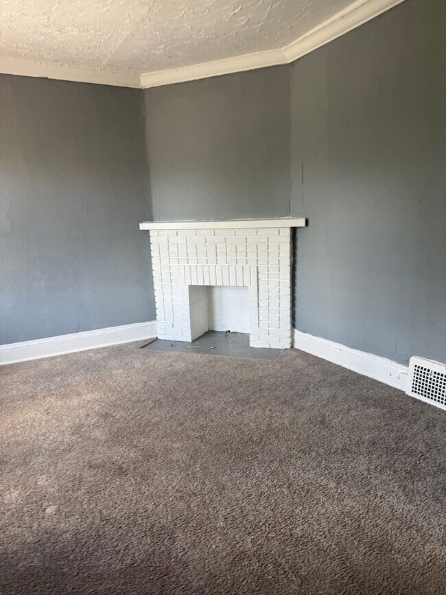 Building Photo - 12506 Union Ave