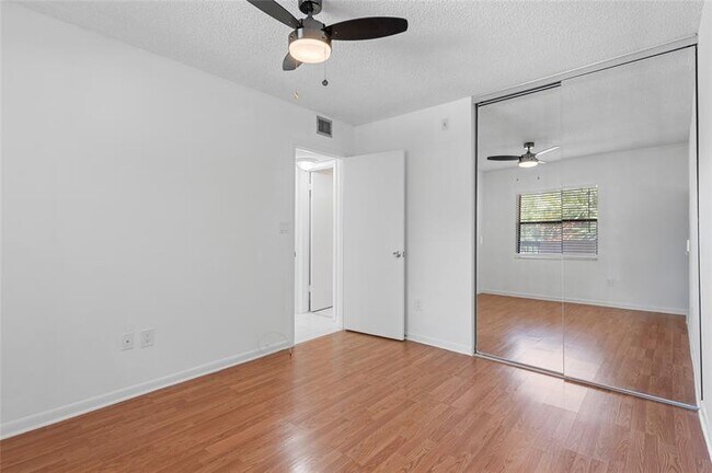 Building Photo - 2900 NW 42nd Ave