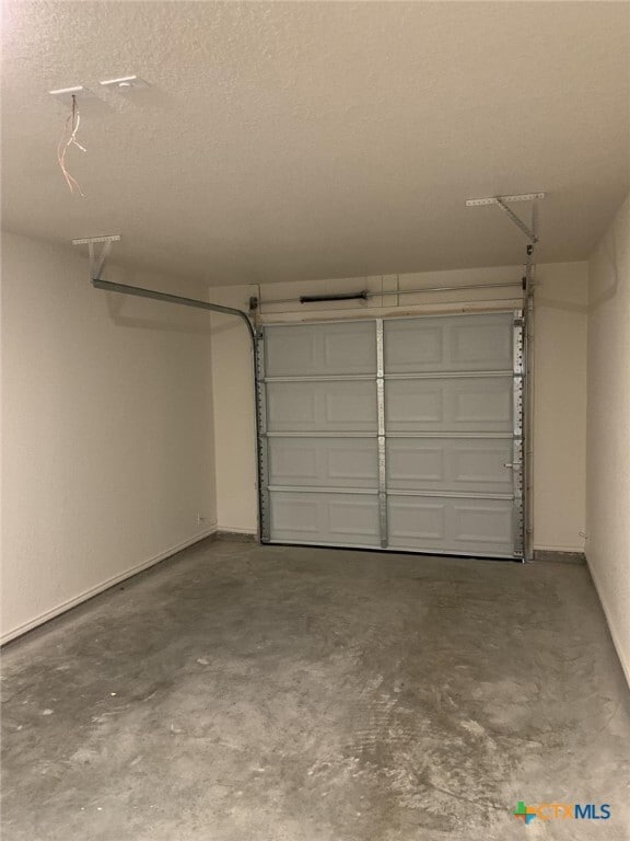 Building Photo - 2412 Alterman Dr