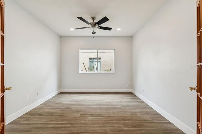 Building Photo - 18154 Sandy Pointe Dr