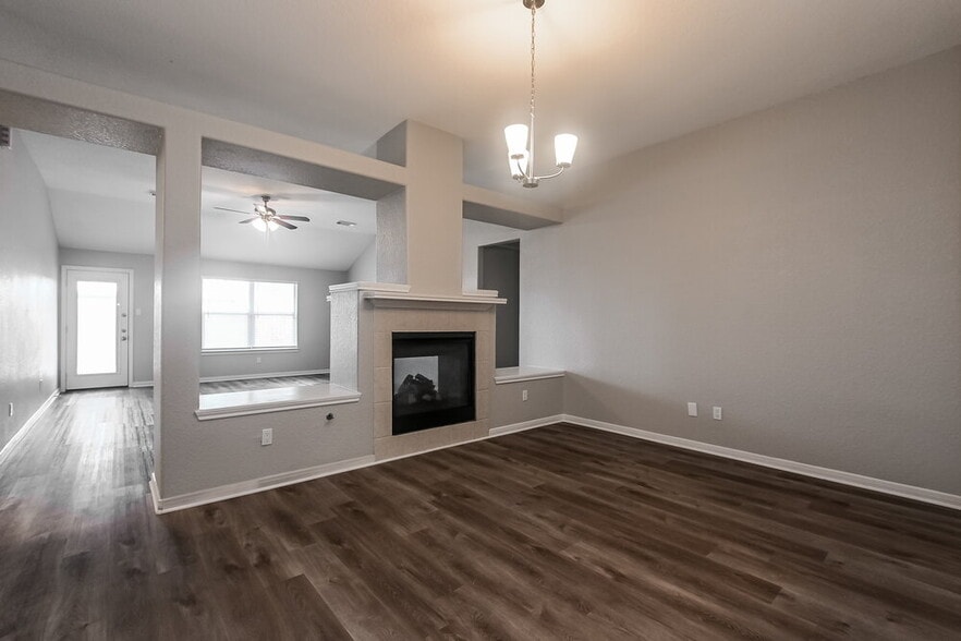 Building Photo - 622 Oak Briar Dr