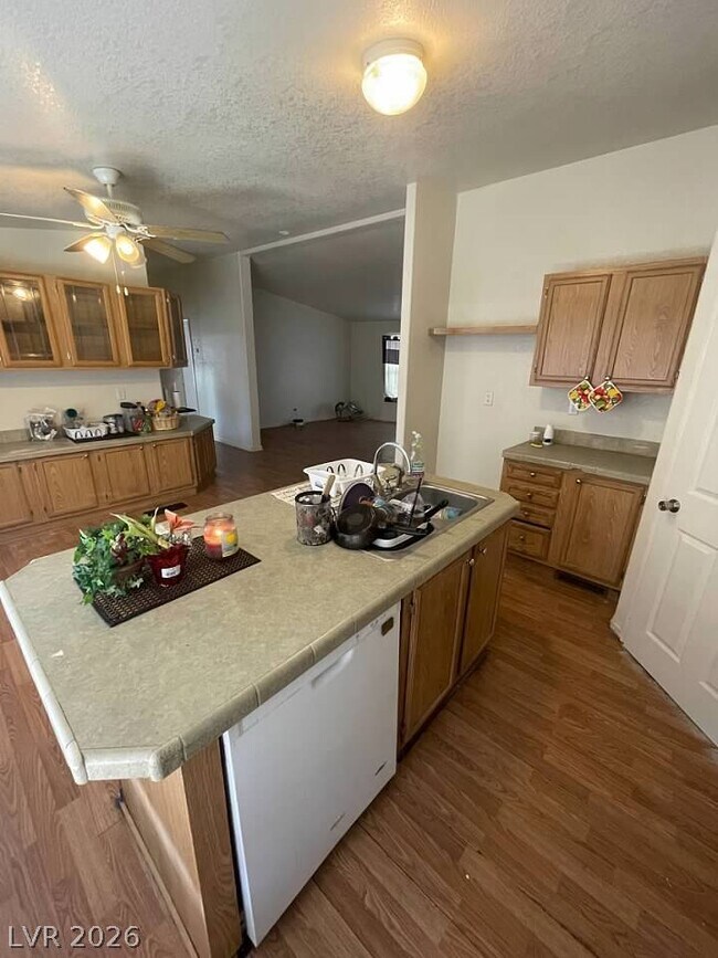 Building Photo - 3560 Estes Park Dr