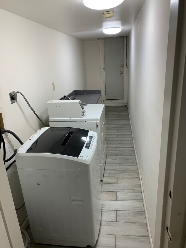 Laundry room - 121 New York Ave NW
