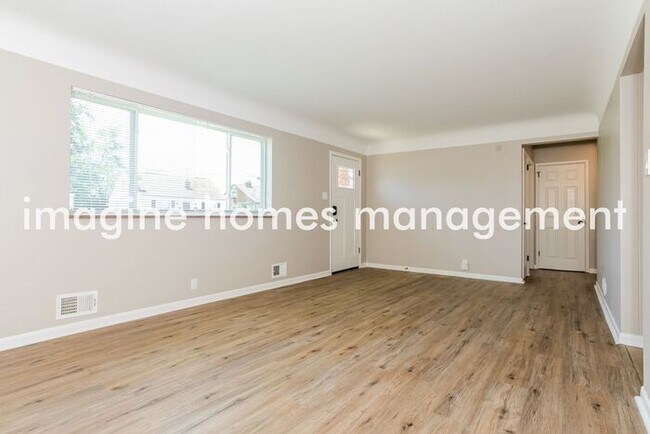 Building Photo - 7708 Arlington Avenue