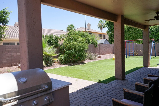 Building Photo - 541 N Danielson Way