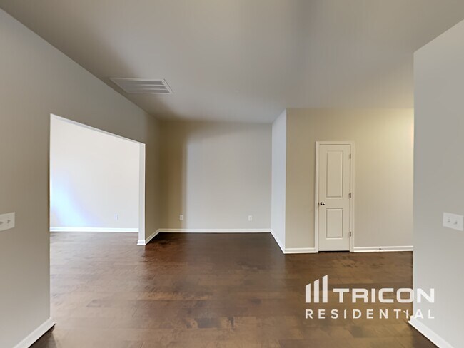 Building Photo - 123 Hickory Sta Ln