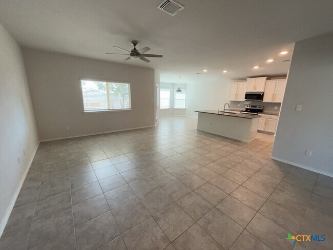 Building Photo - 1824 Fall Creek Ct
