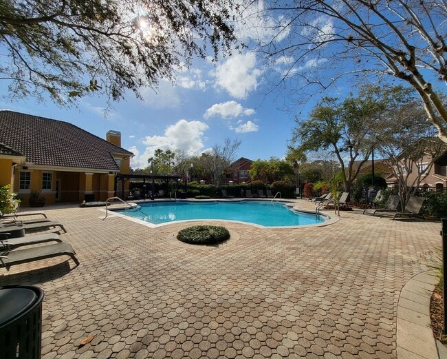 Building Photo - Stunning 2/2 Condo For Rent in Mirabella - Superb Location!