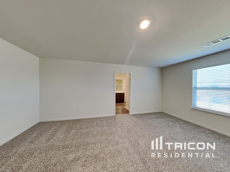 Building Photo - 837 Mallorie Ln