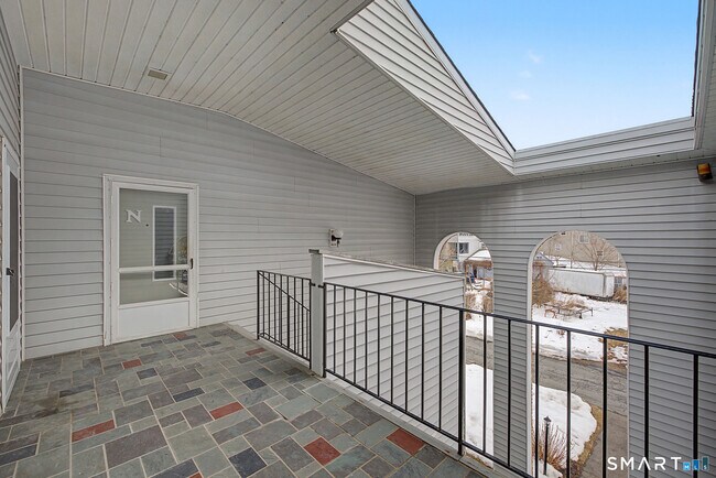 Building Photo - 81 Coalpit Hill Rd