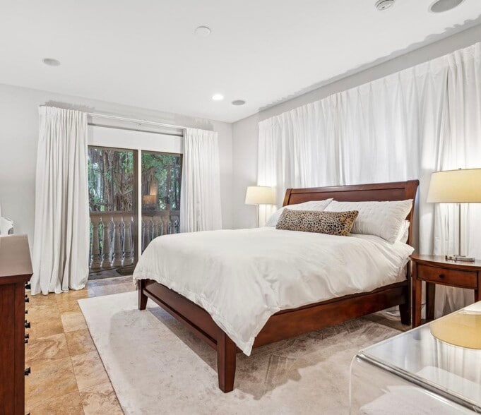 Building Photo - 3168 Ohio St