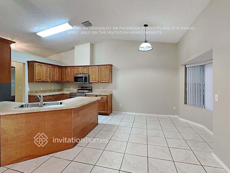 Building Photo - 12826 Lower River Blvd