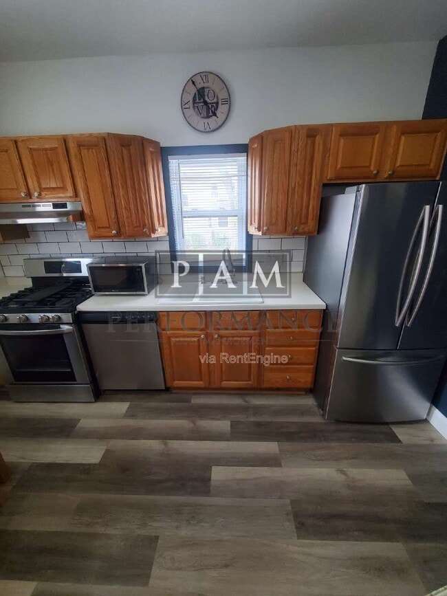 Building Photo - 2829 S Howell Ave