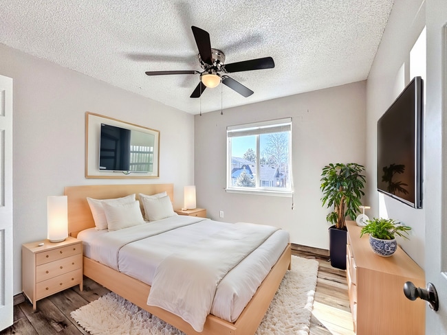 Building Photo - 8240 Lythrum Dr