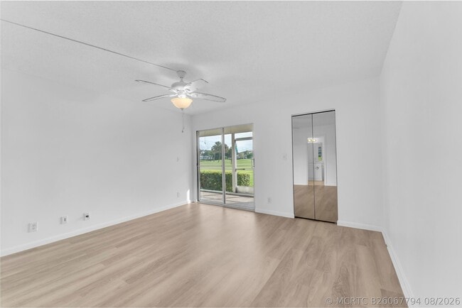 Building Photo - 3003 Portofino Isle