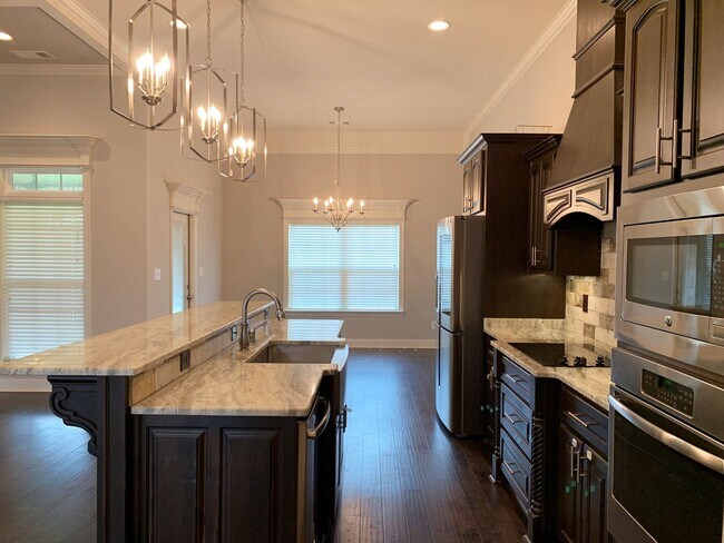 Building Photo - 4033 Coosa Dr